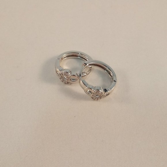 18K Gold Filled Diamond Zircon Hollow Heart Hoop Huggie Earrings 16mm Gift - Picture 3 of 3